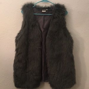 Fur vest